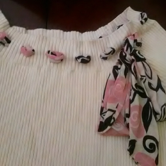 Pink top - Picture 2 of 2